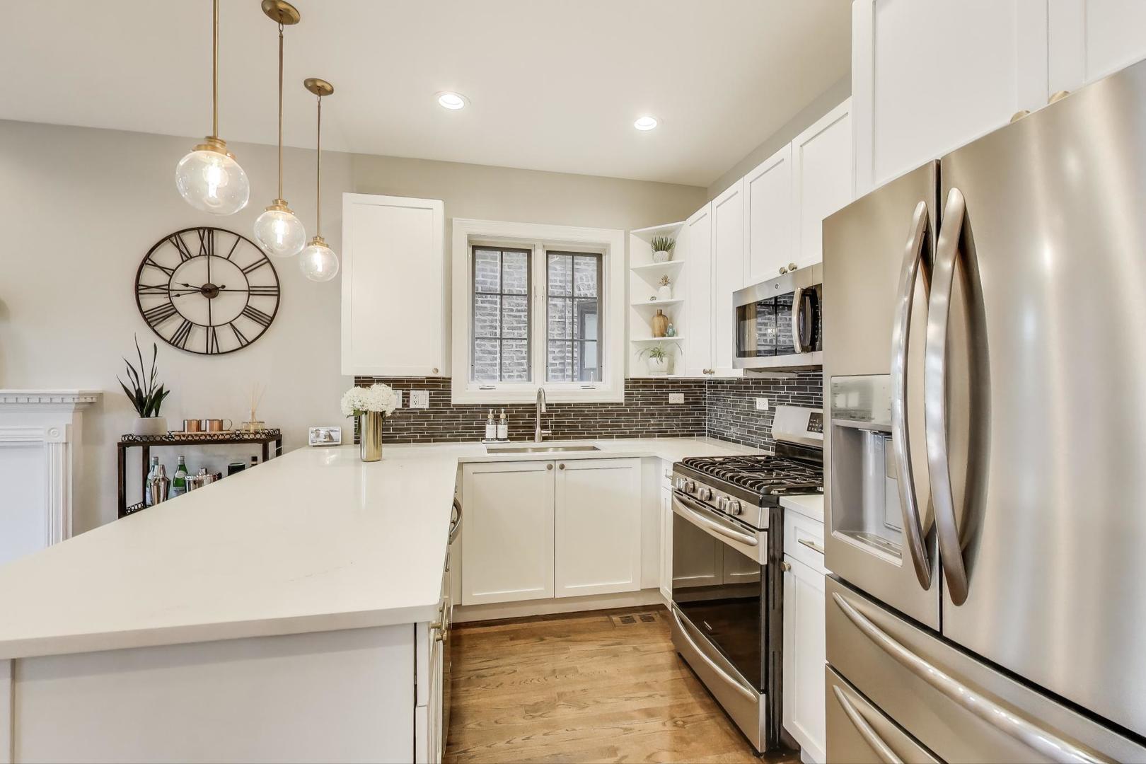 1645 W Addison Street Unit: 1