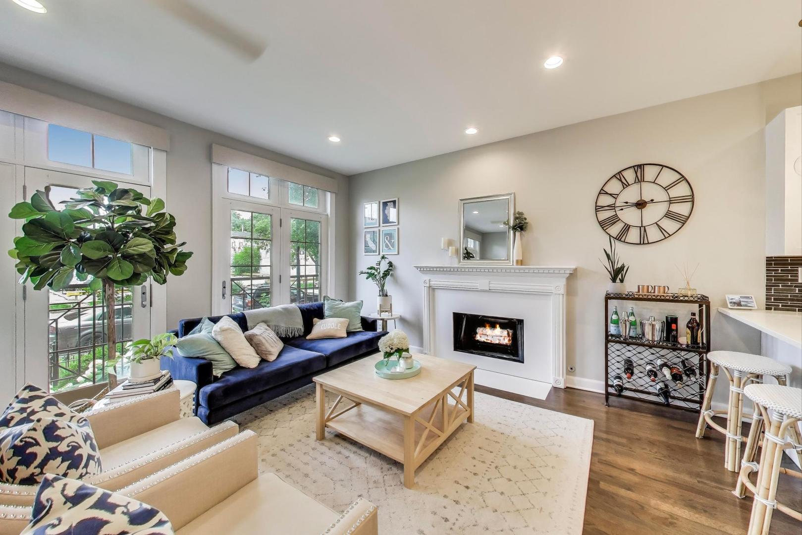 1645 W Addison Street Unit: 1