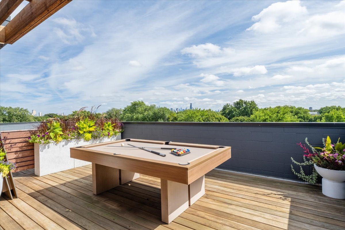 2149 W Belmont Avenue Unit: 3W