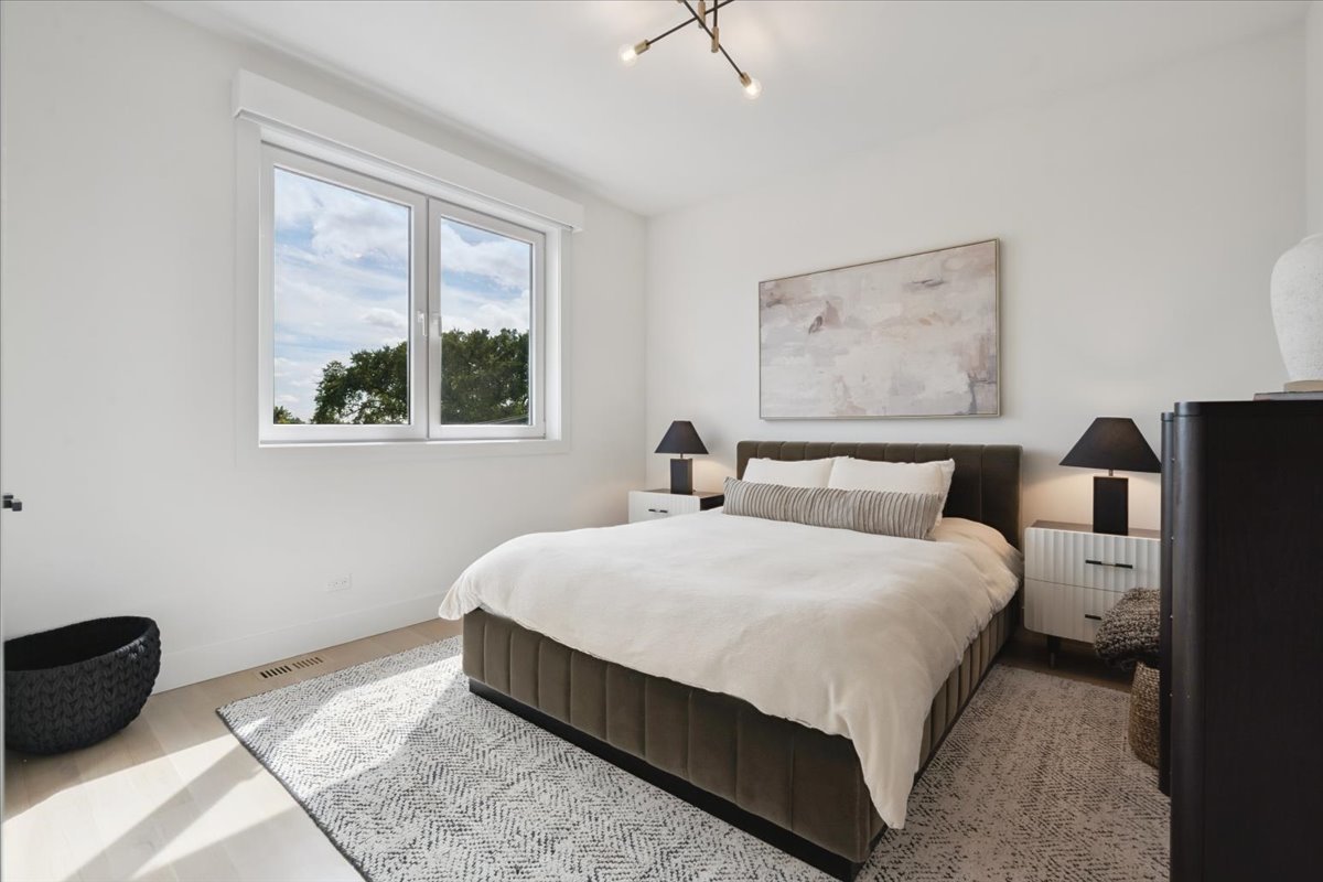 2149 W Belmont Avenue Unit: 3W