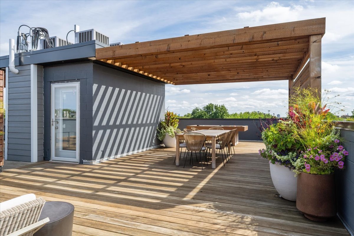 2149 W Belmont Avenue Unit: 3W