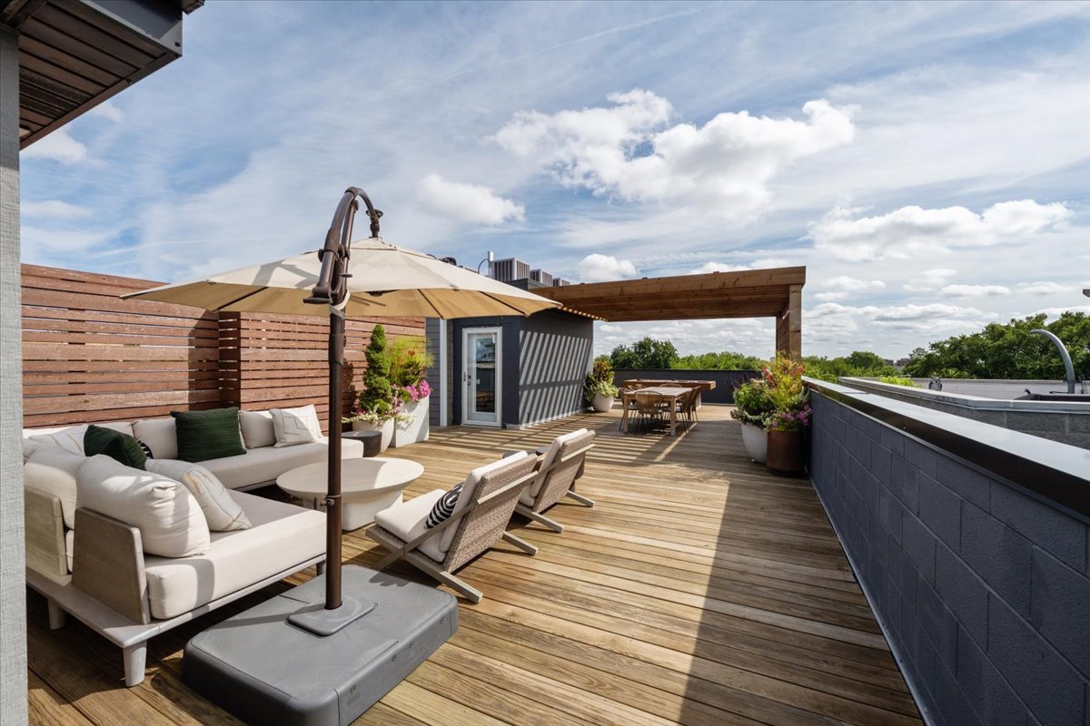 2149 W Belmont Avenue Unit: 3W