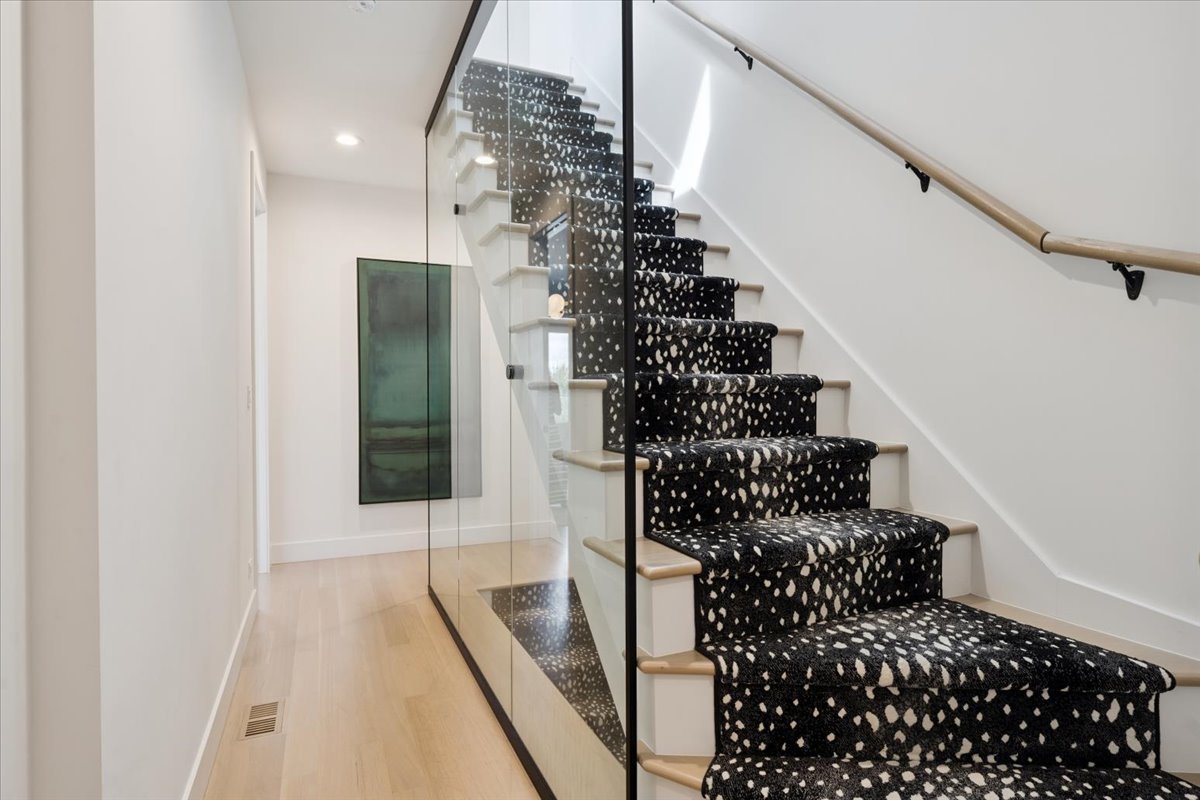 2149 W Belmont Avenue Unit: 3W