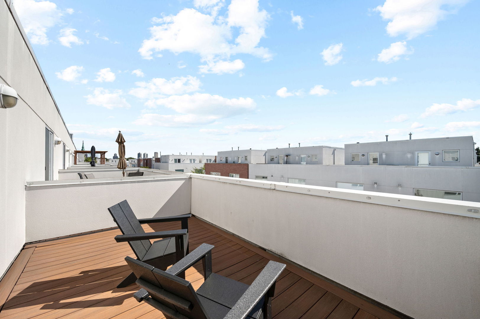 1759 W Wellington Avenue