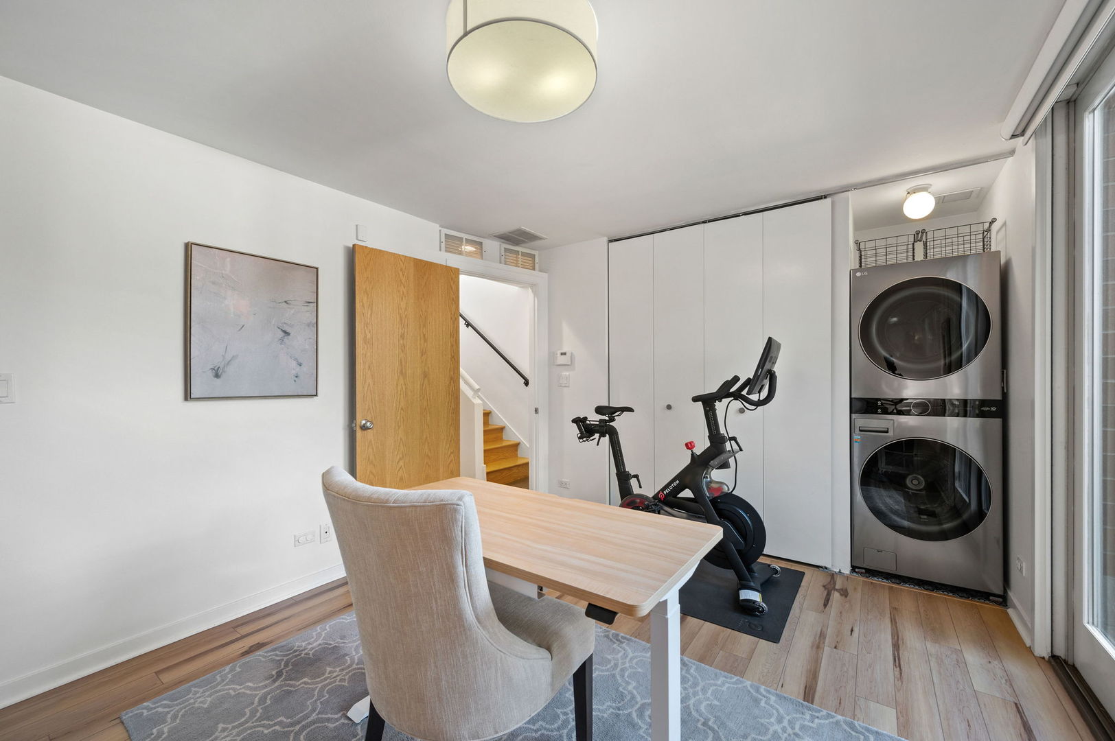 1759 W Wellington Avenue