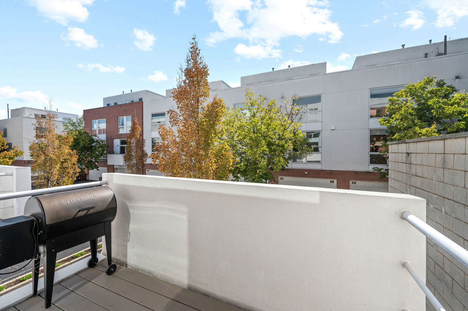 1759 W Wellington Avenue