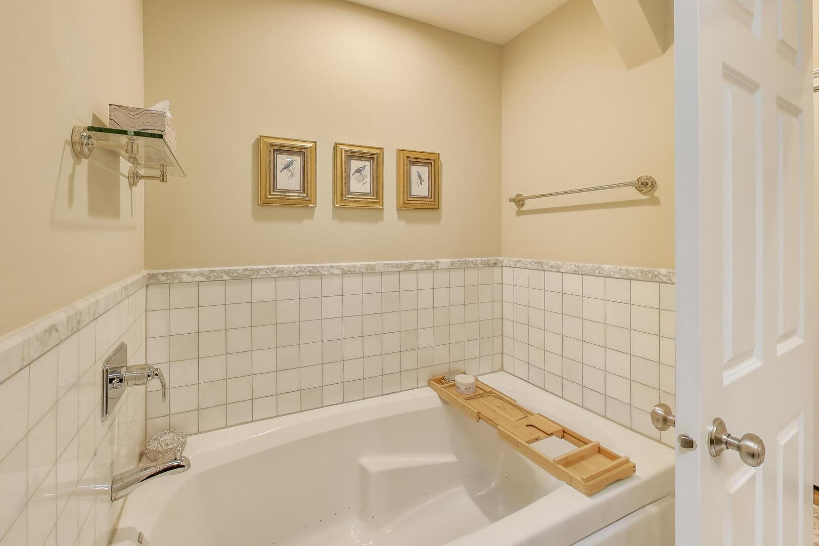 3418 N HAMILTON Avenue