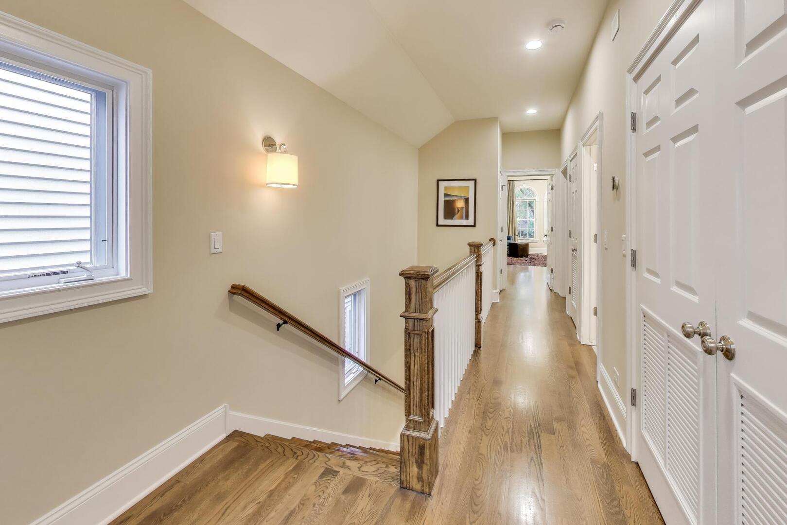 3418 N HAMILTON Avenue