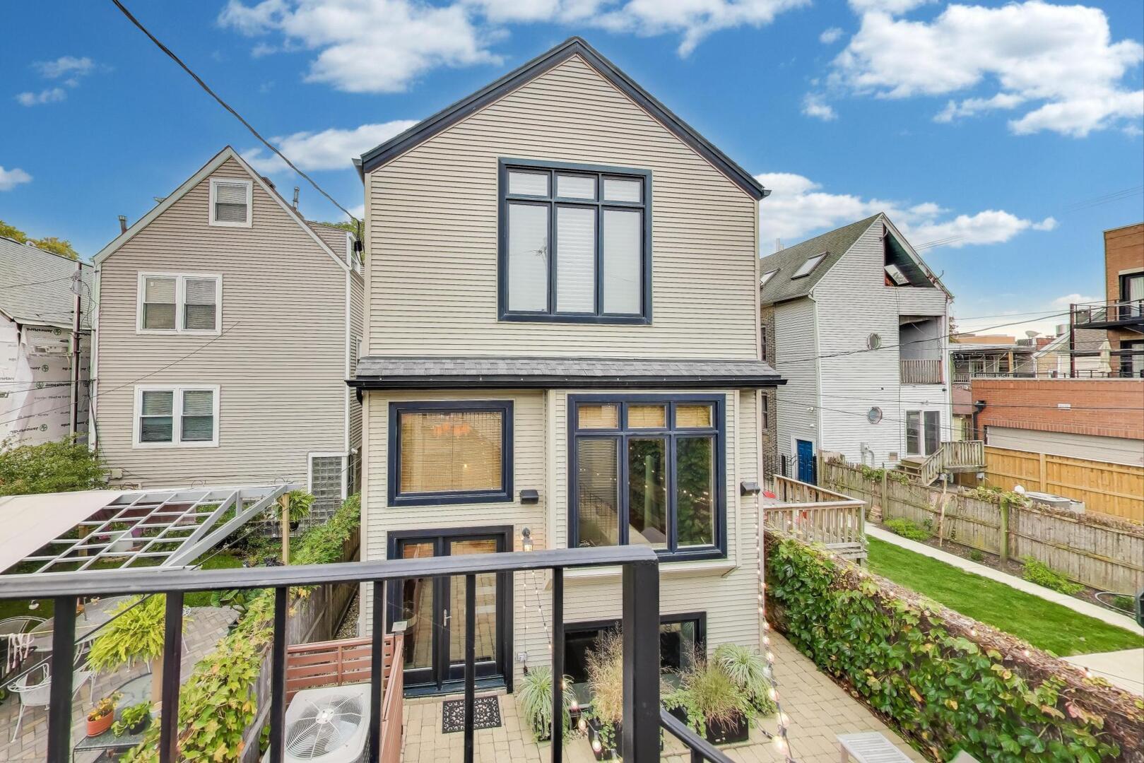 3418 N HAMILTON Avenue