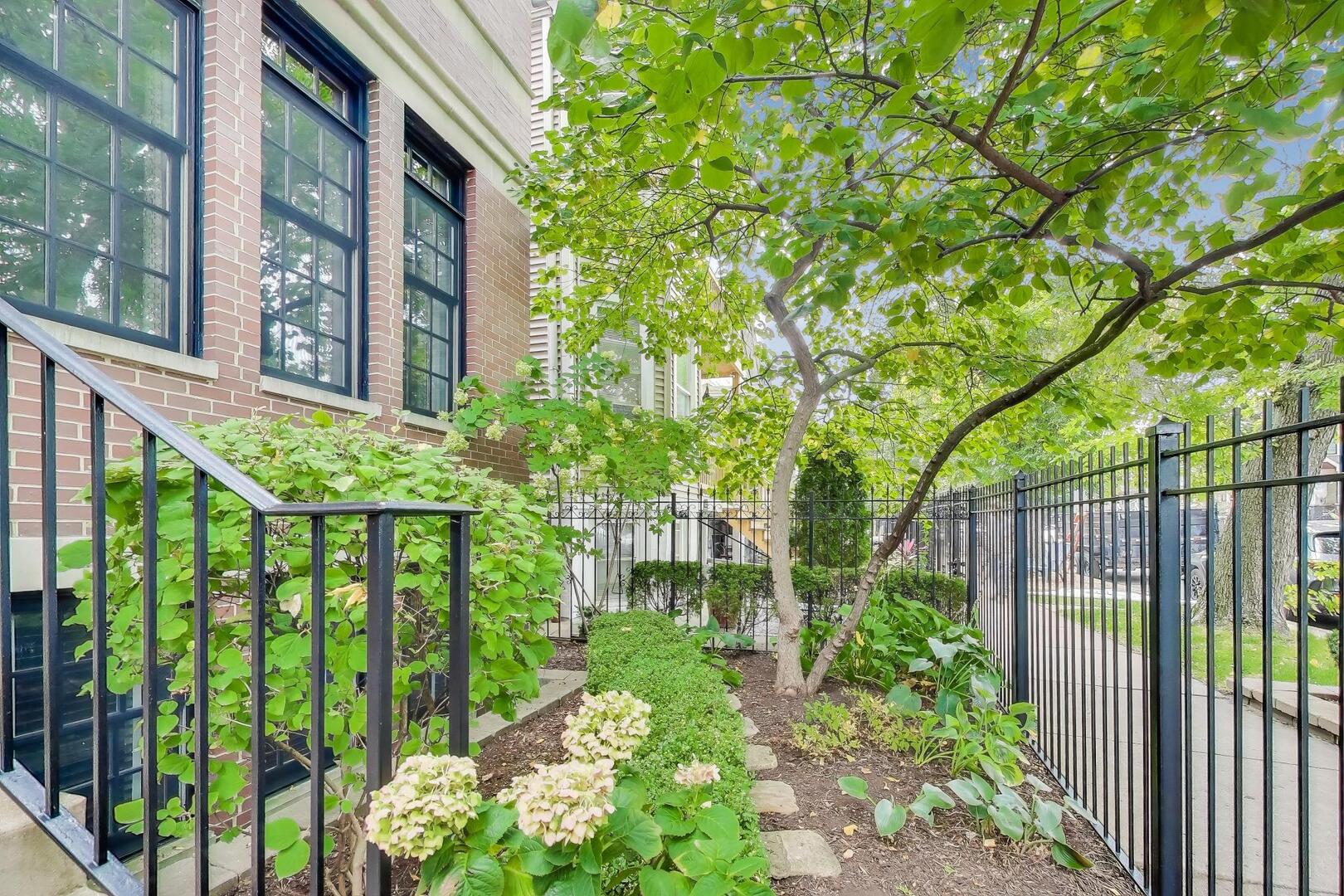 3418 N HAMILTON Avenue