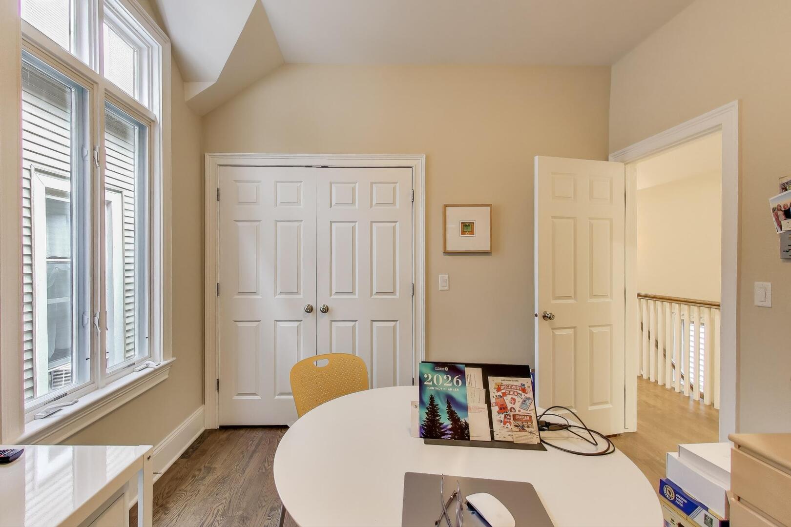 3418 N HAMILTON Avenue