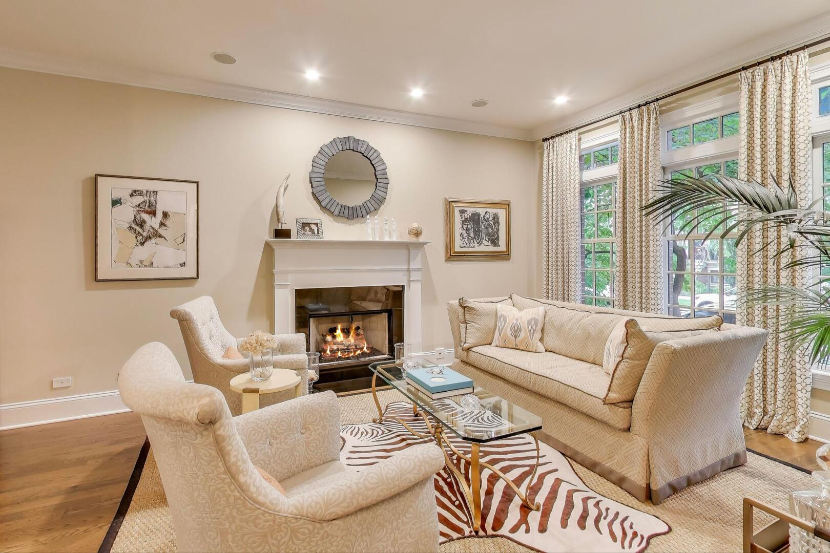 3418 N HAMILTON Avenue