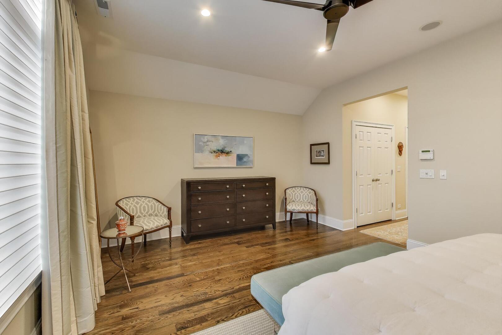 3418 N HAMILTON Avenue