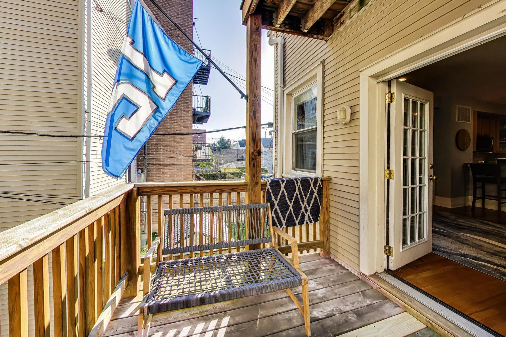 1437 W Belmont Avenue Unit: 4