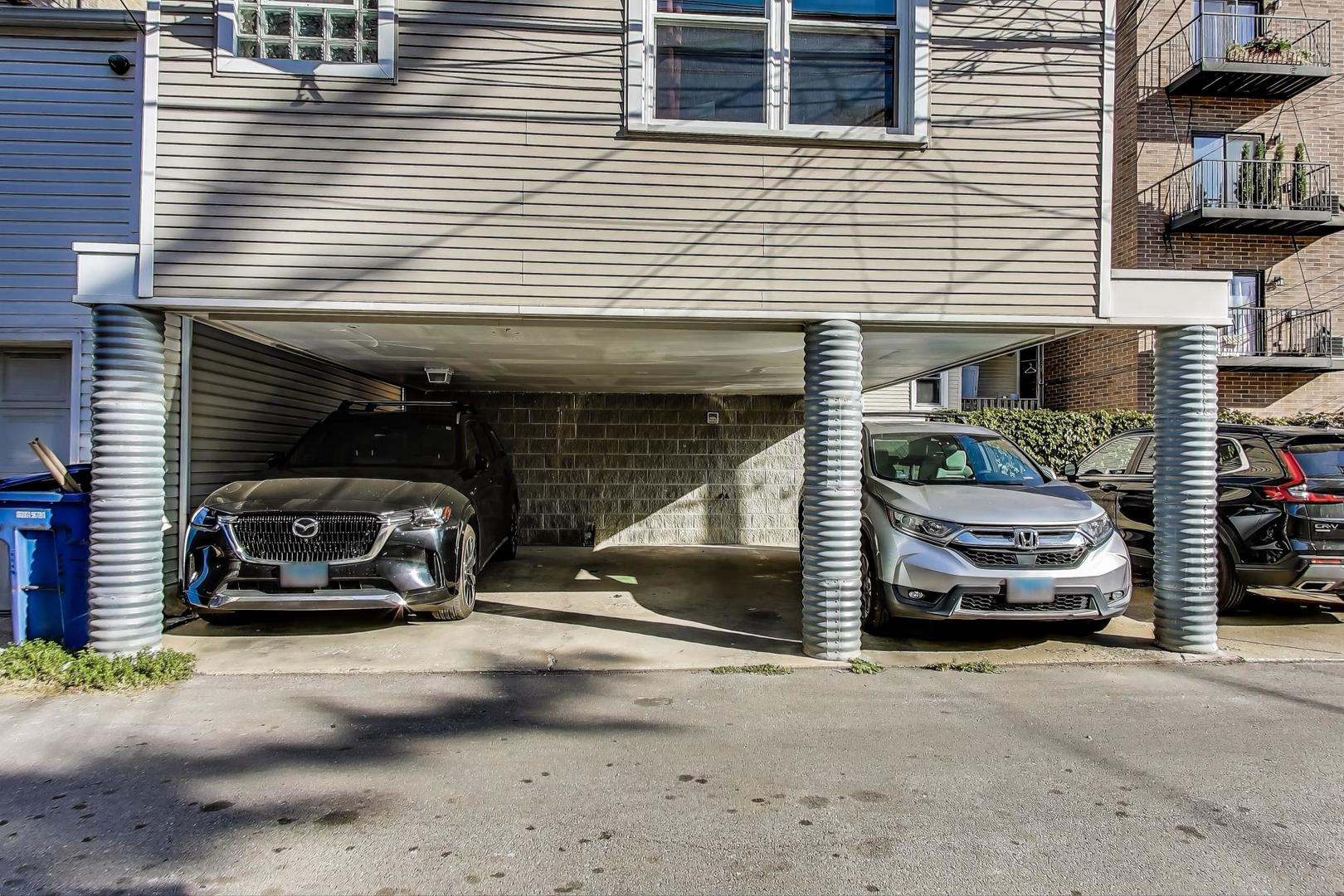 1437 W Belmont Avenue Unit: 4