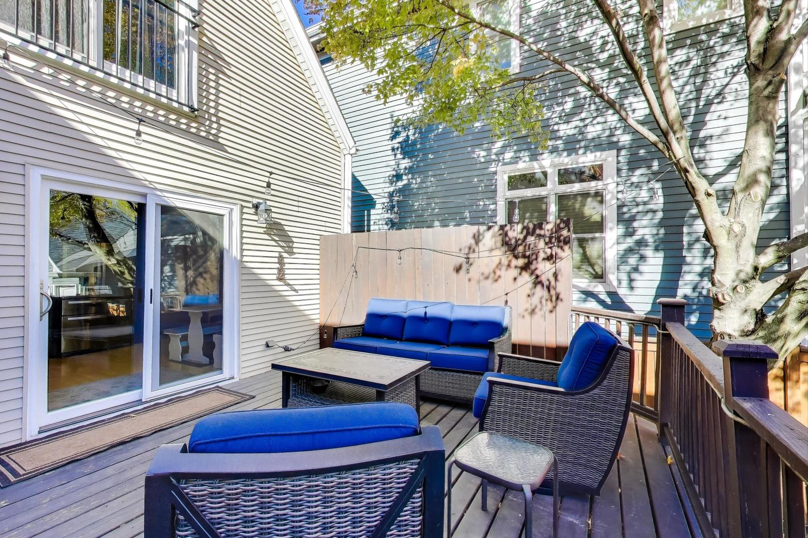 4333 N Oakley Avenue