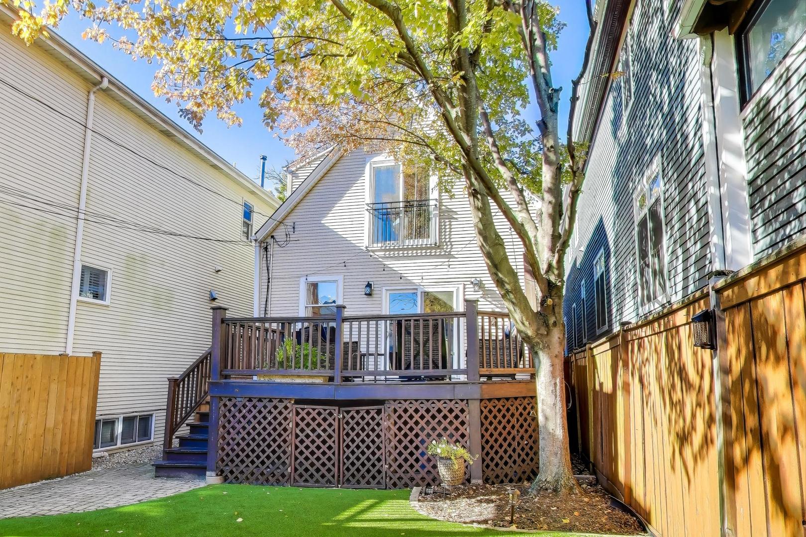 4333 N Oakley Avenue