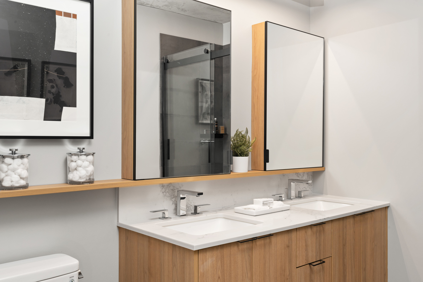 234 W Polk Street Unit: 2409