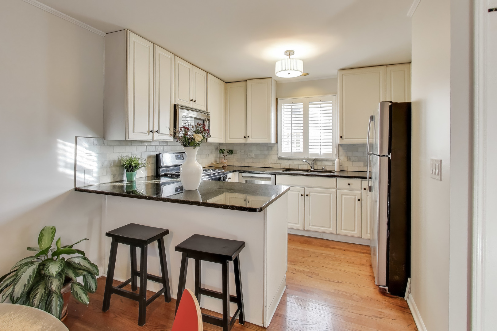 3442 N DAMEN Avenue Unit: 3