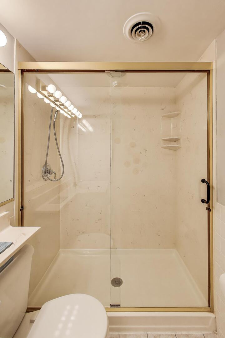 420 Linden Avenue Unit: 502