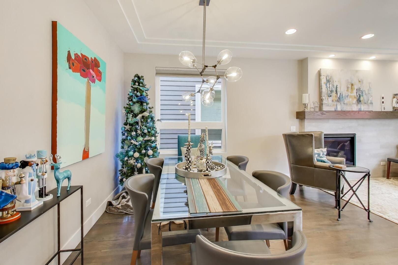 3943 N Francisco Avenue