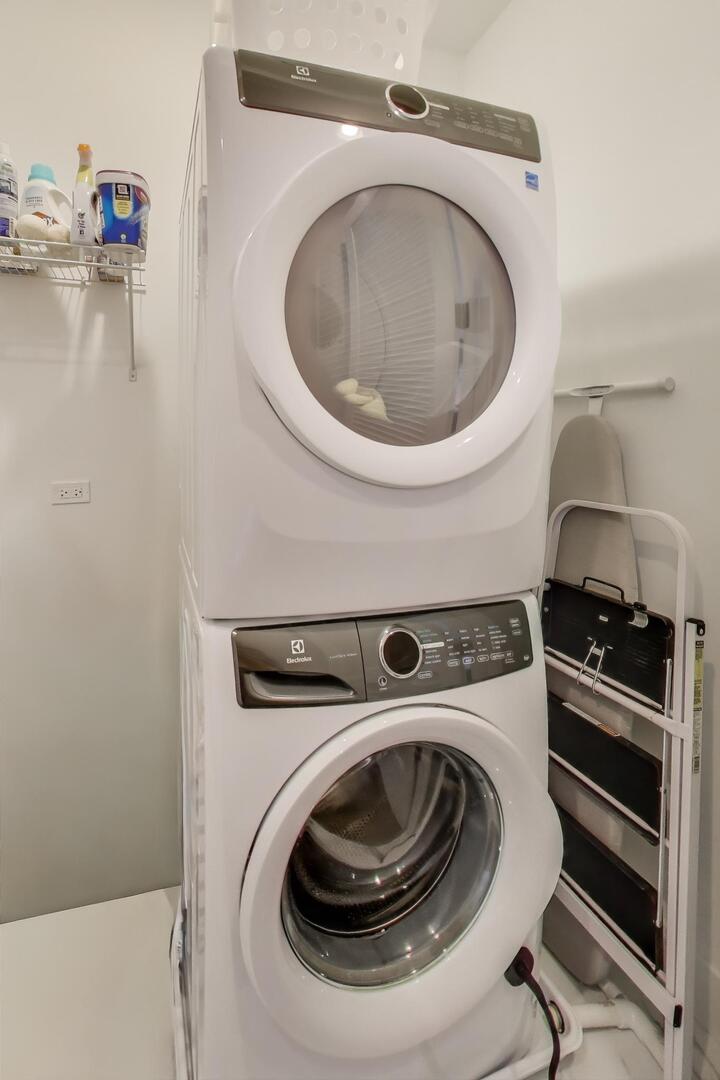 3943 N Francisco Avenue