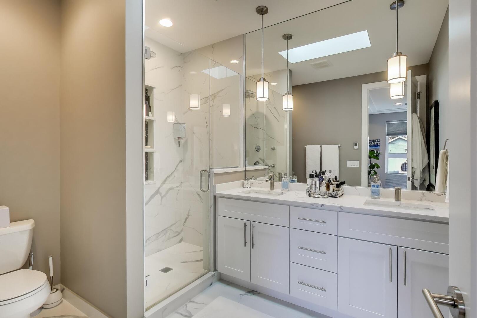 3943 N Francisco Avenue