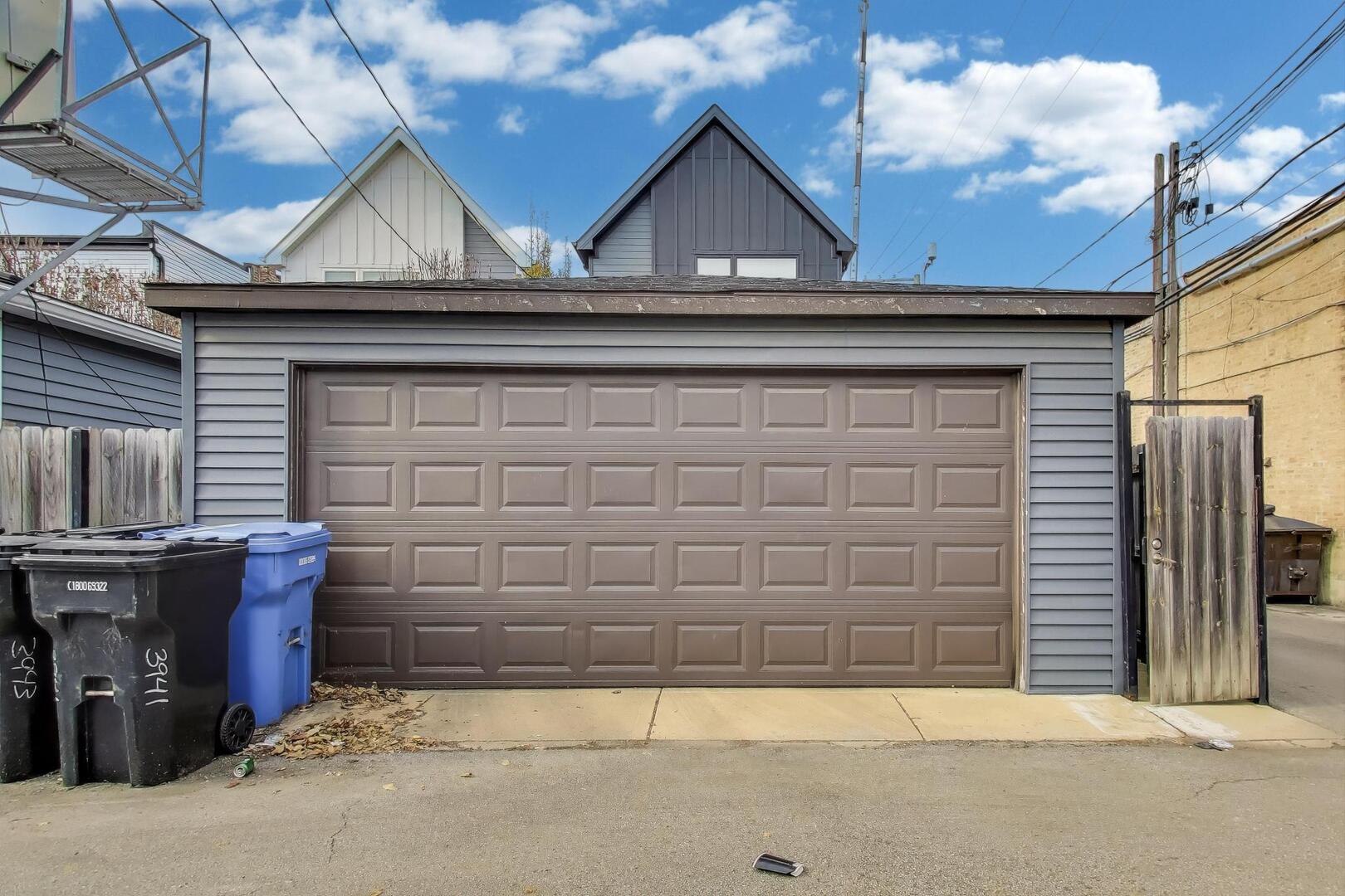 3943 N Francisco Avenue