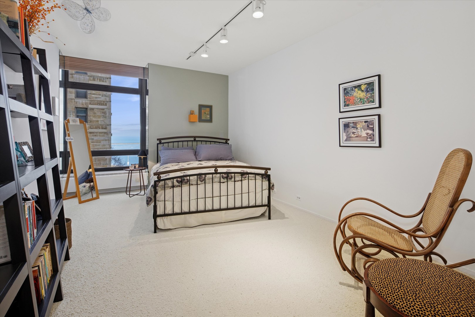 680 N Lake Shore Drive Unit: 501