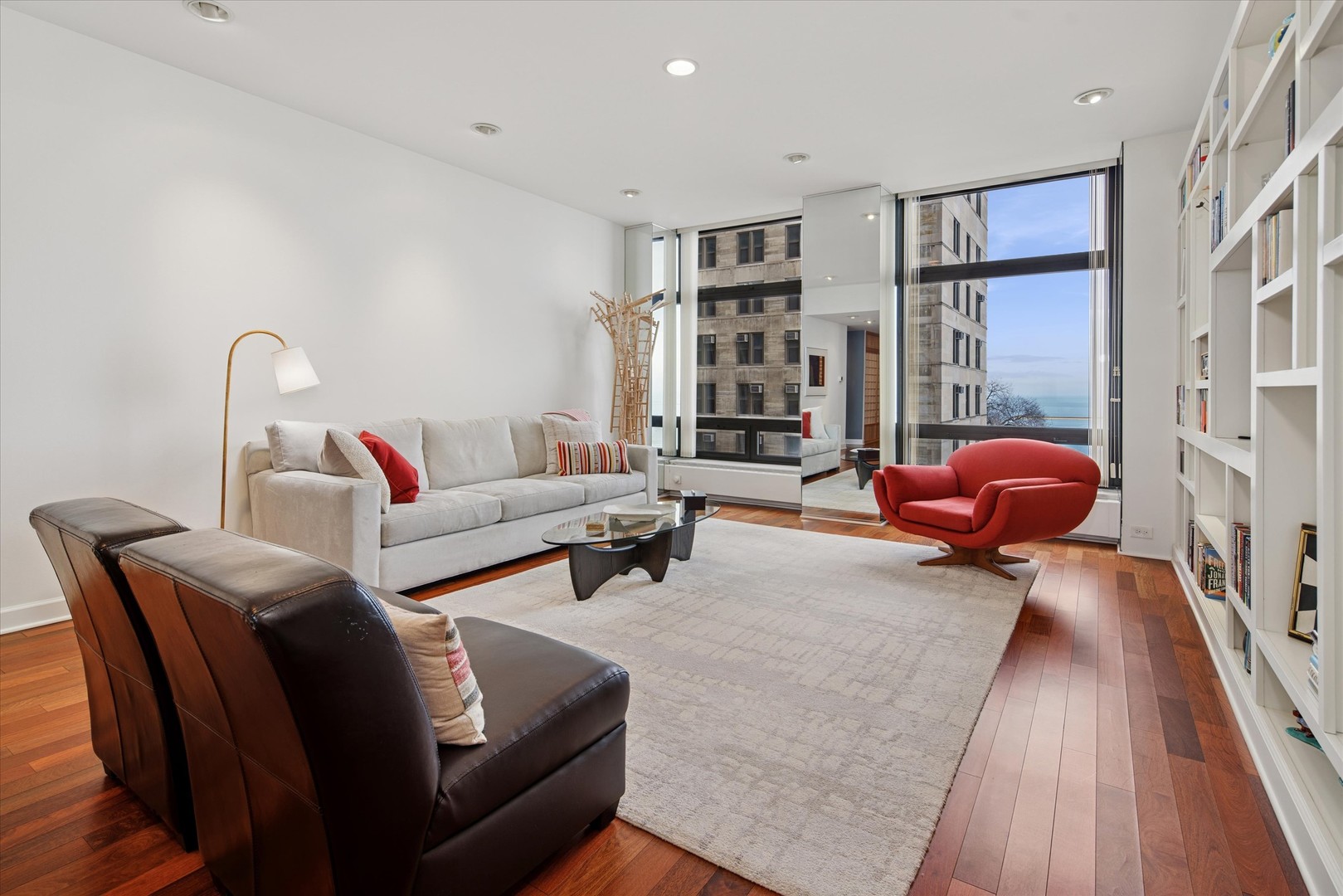 680 N Lake Shore Drive Unit: 501