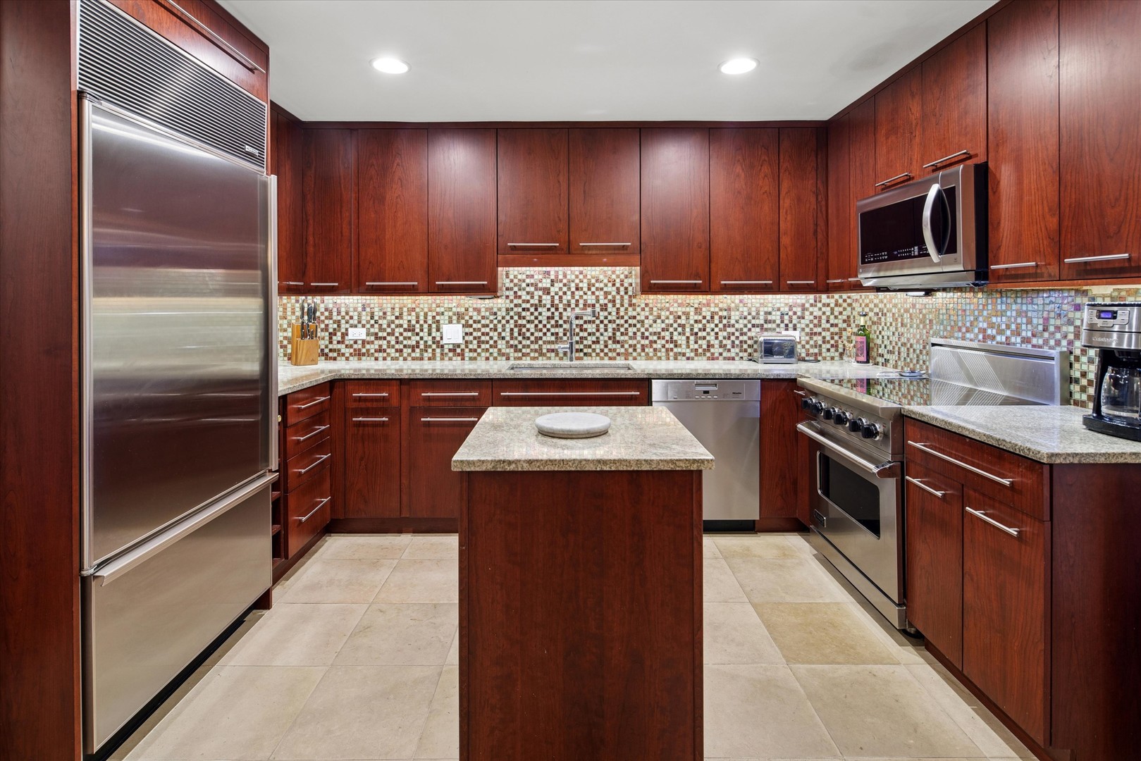 680 N Lake Shore Drive Unit: 501