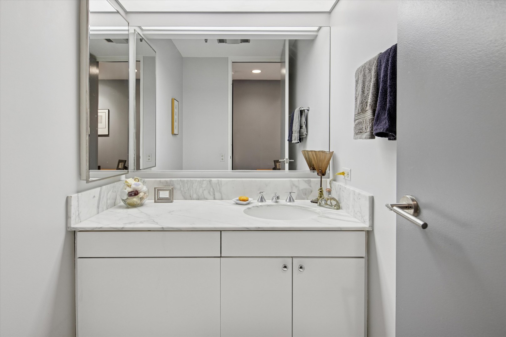 680 N Lake Shore Drive Unit: 501