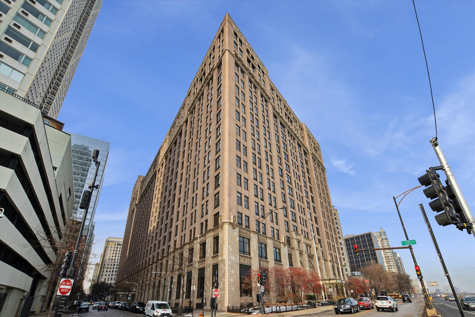 680 N Lake Shore Drive Unit: 501