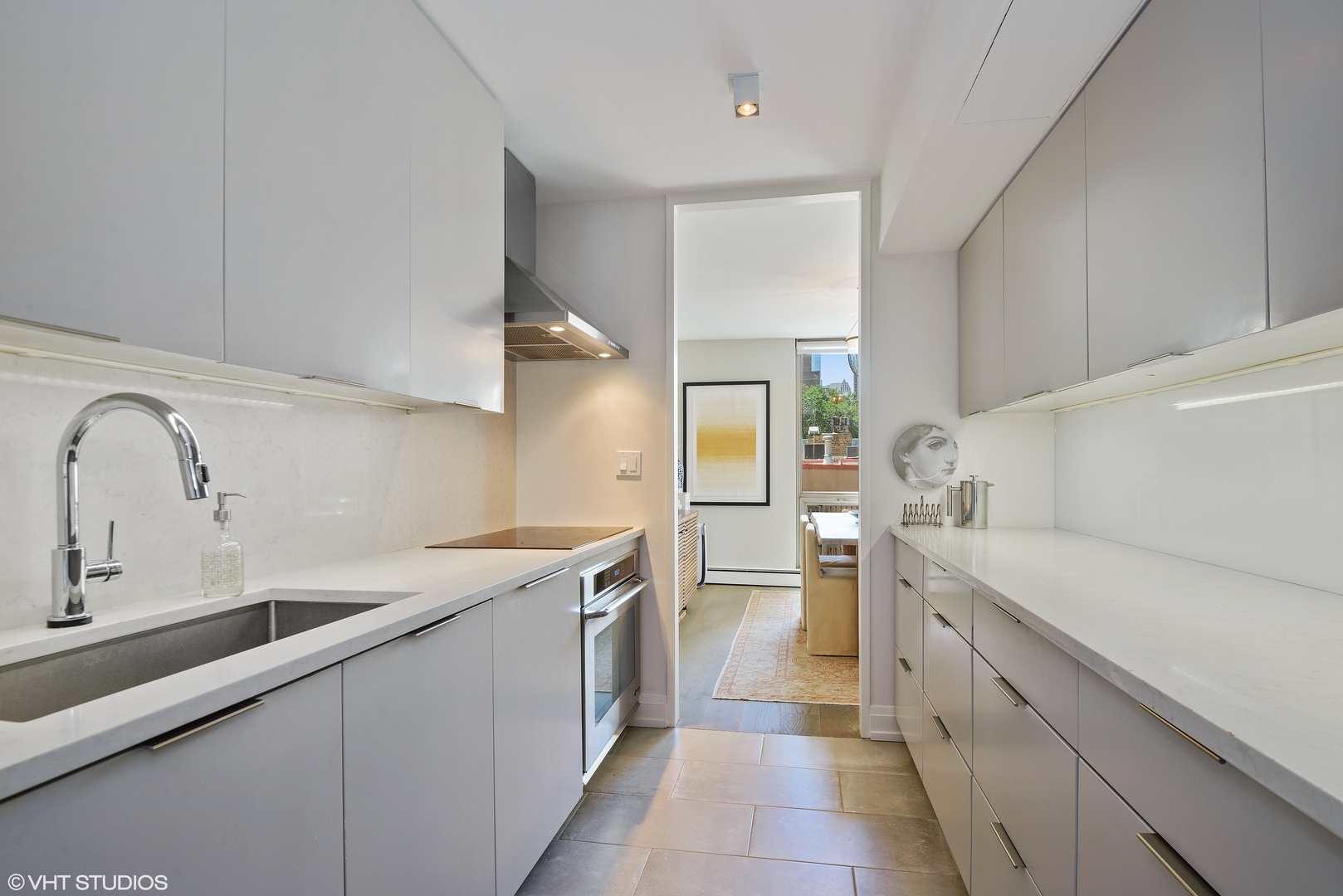 1310 N Ritchie Court Unit: 5B