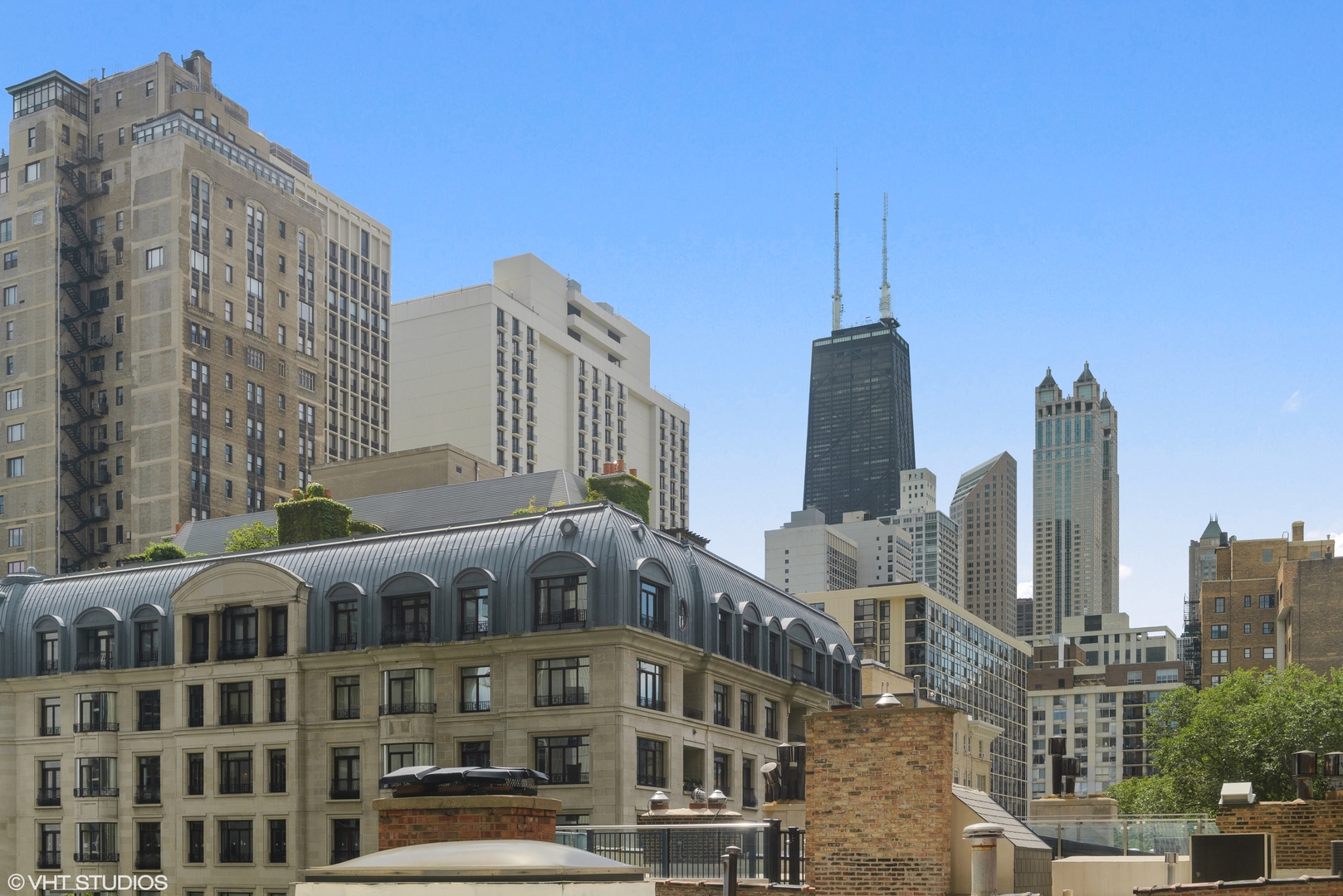 1310 N Ritchie Court Unit: 5B