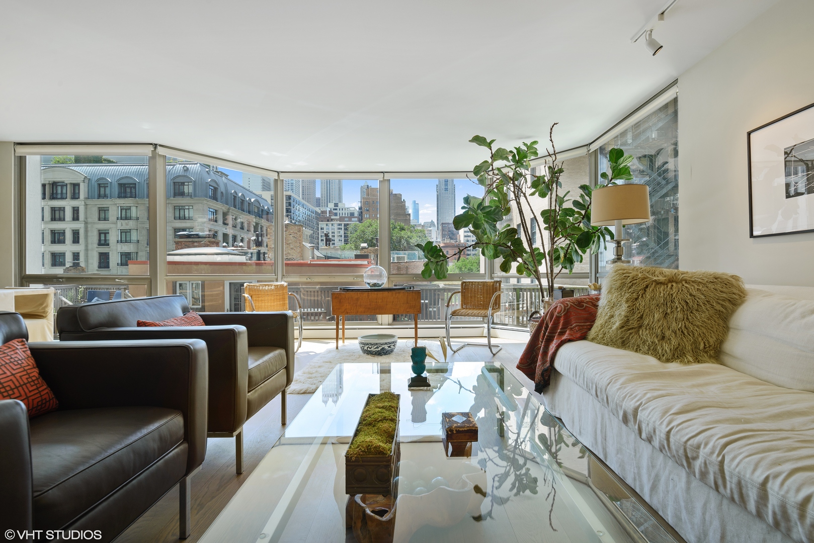 1310 N Ritchie Court Unit: 5B