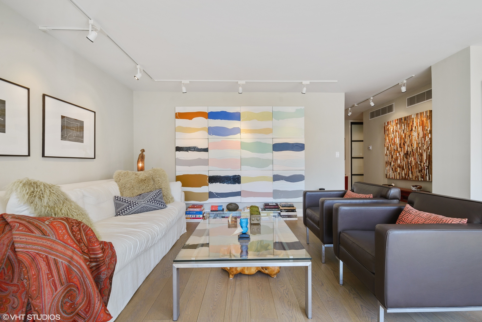 1310 N Ritchie Court Unit: 5B