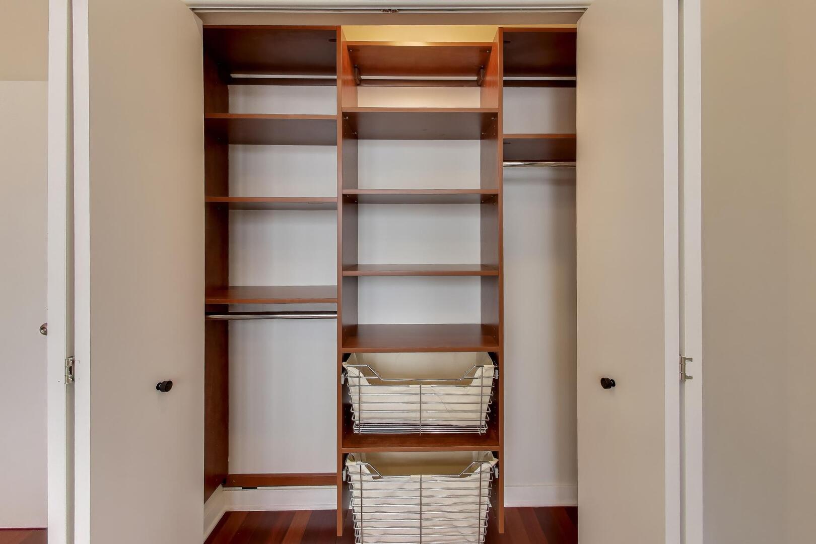 1600 N MARSHFIELD Avenue Unit: 403