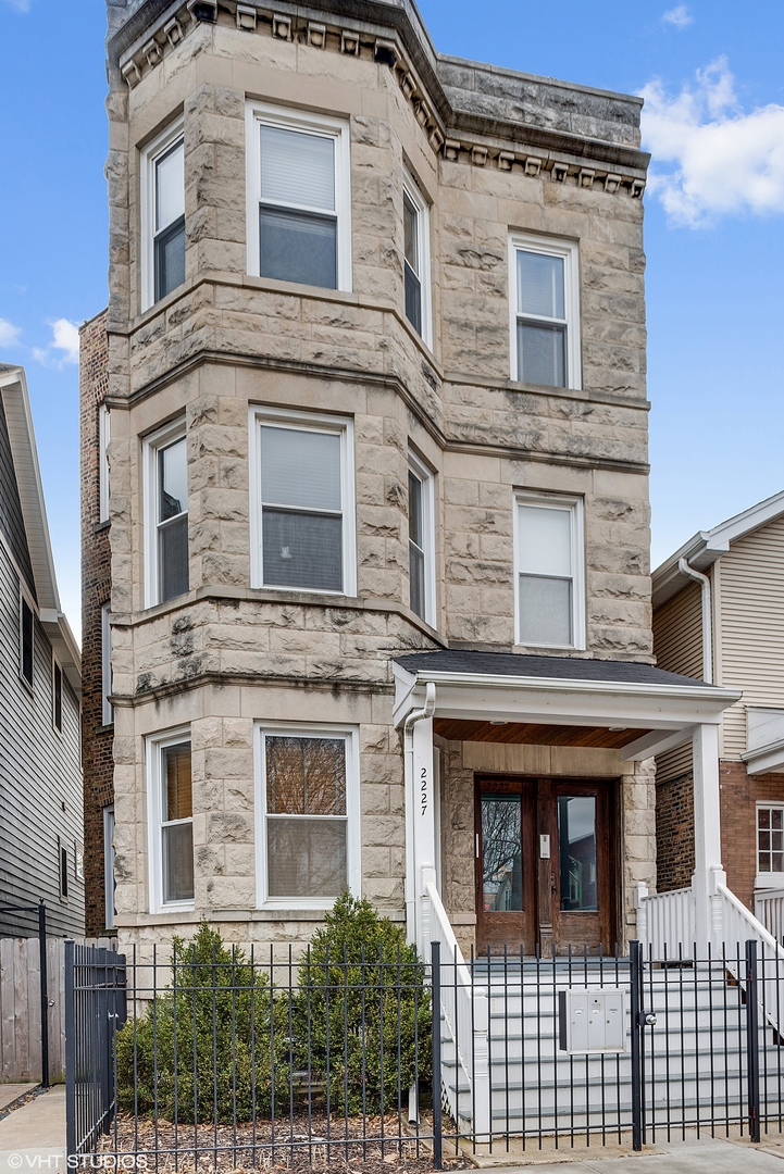 2227 W School Street Unit: 3