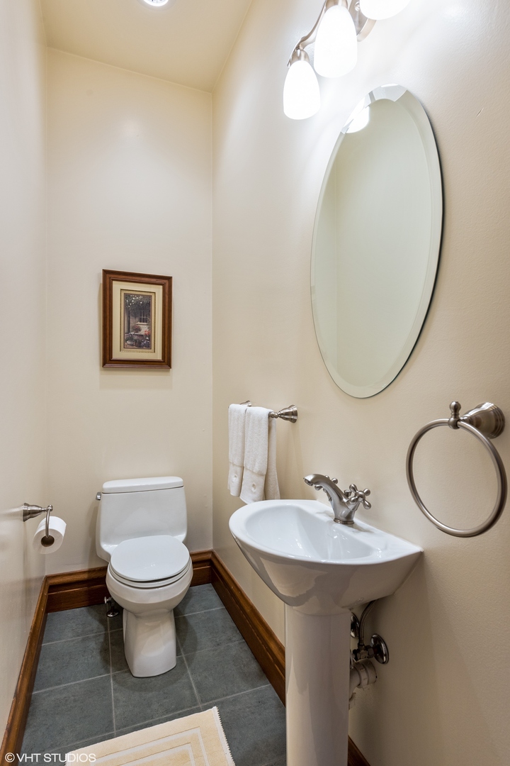 2227 W School Street Unit: 3