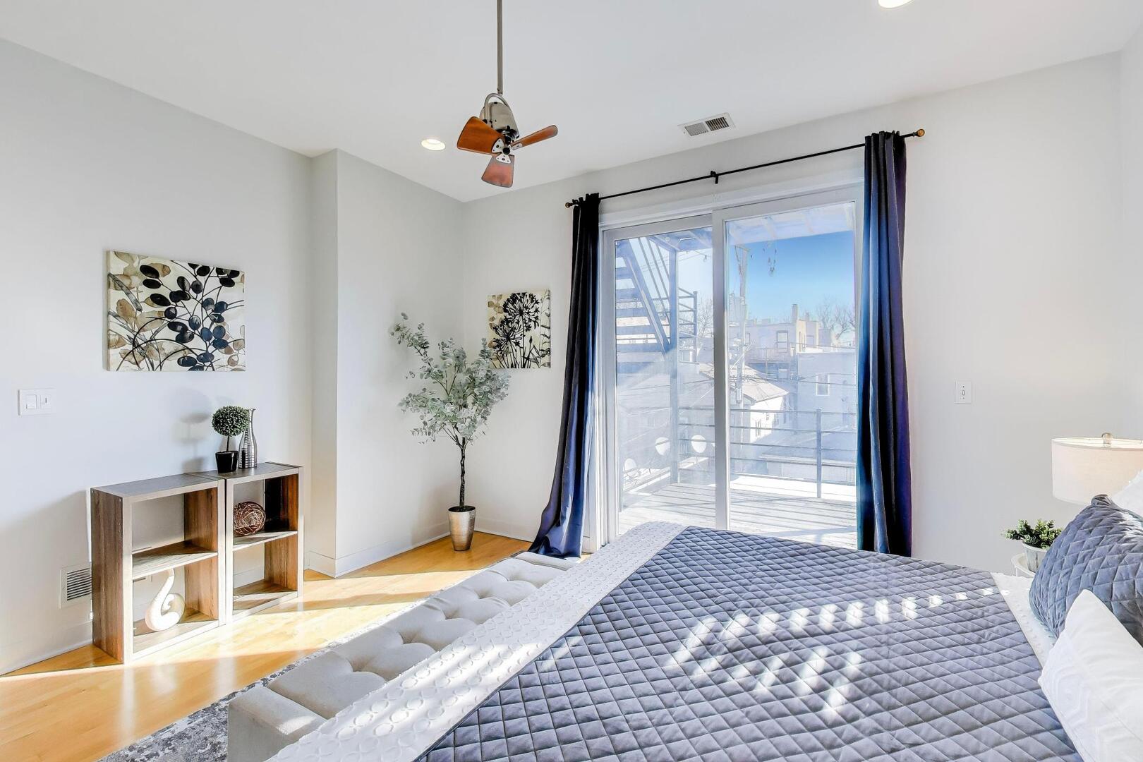 859 N Paulina Street Unit: 2