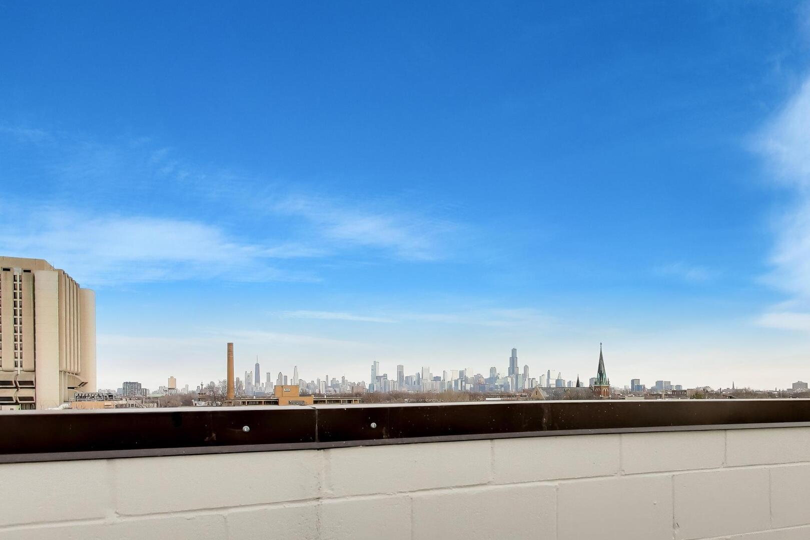 1121 N Western Avenue Unit: 4N