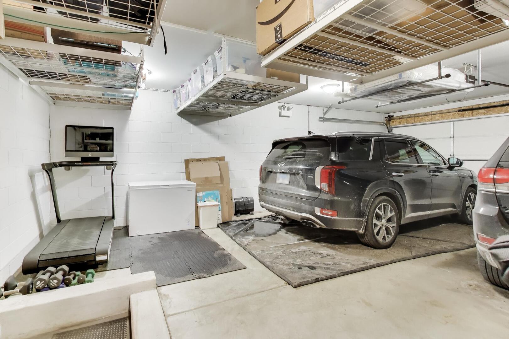 1121 N Western Avenue Unit: 4N