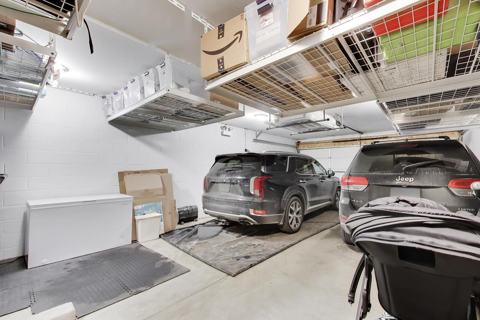 1121 N Western Avenue Unit: 4N