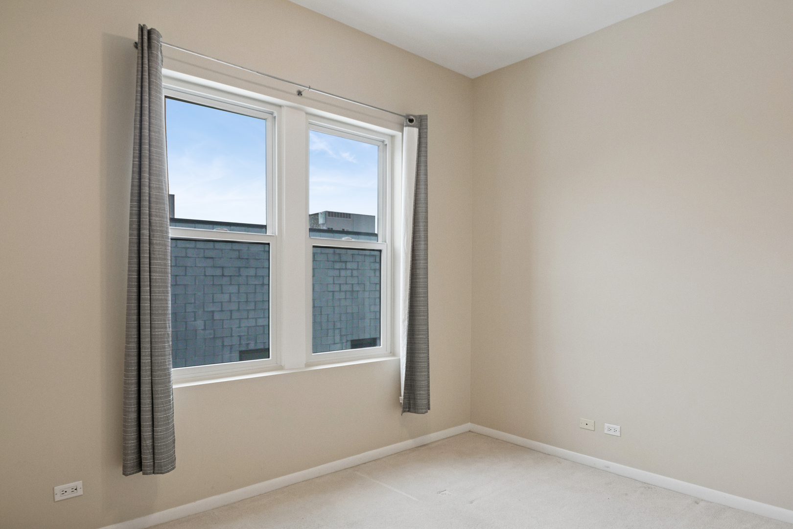 3059 N Lincoln Avenue Unit: B
