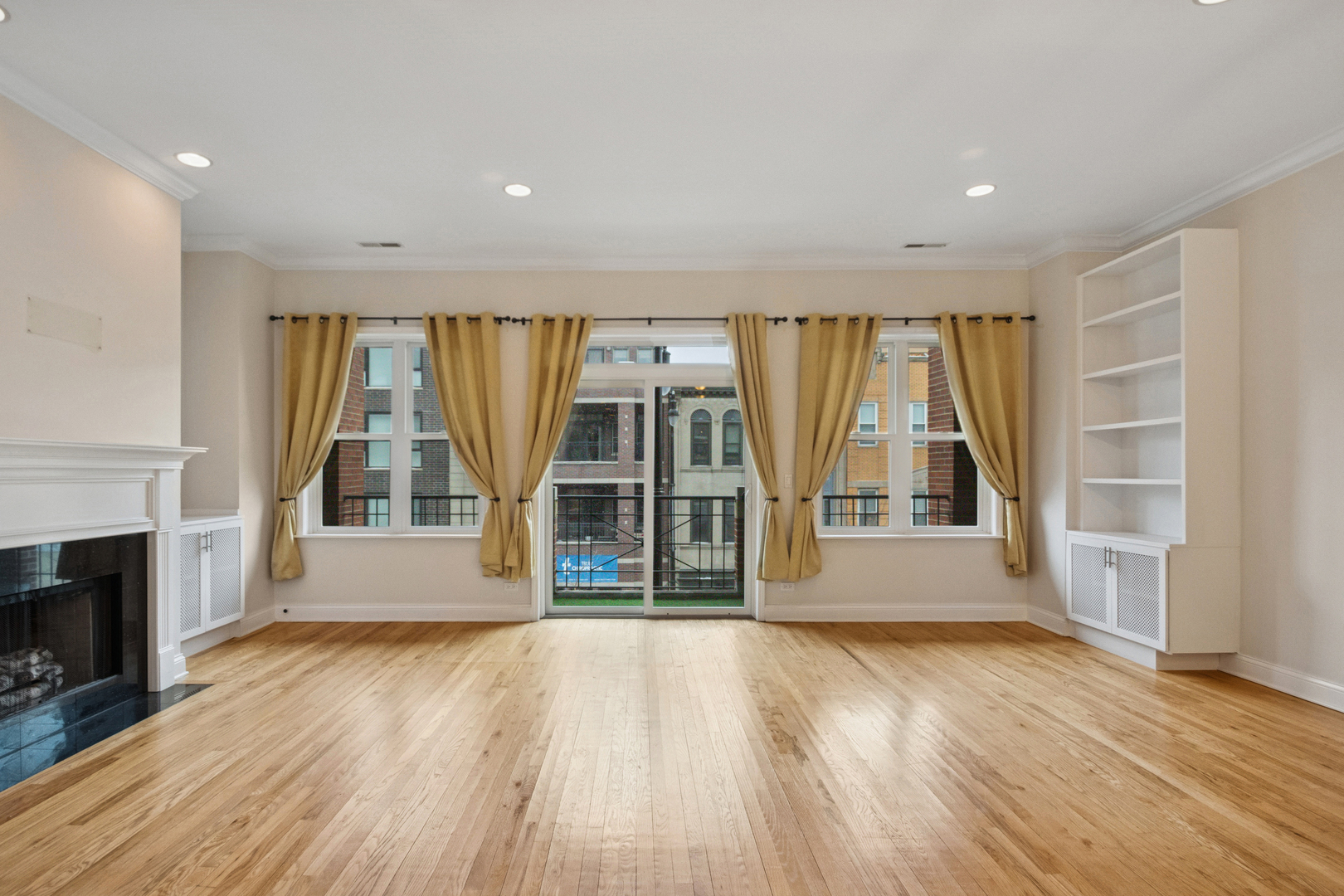 3059 N Lincoln Avenue Unit: B