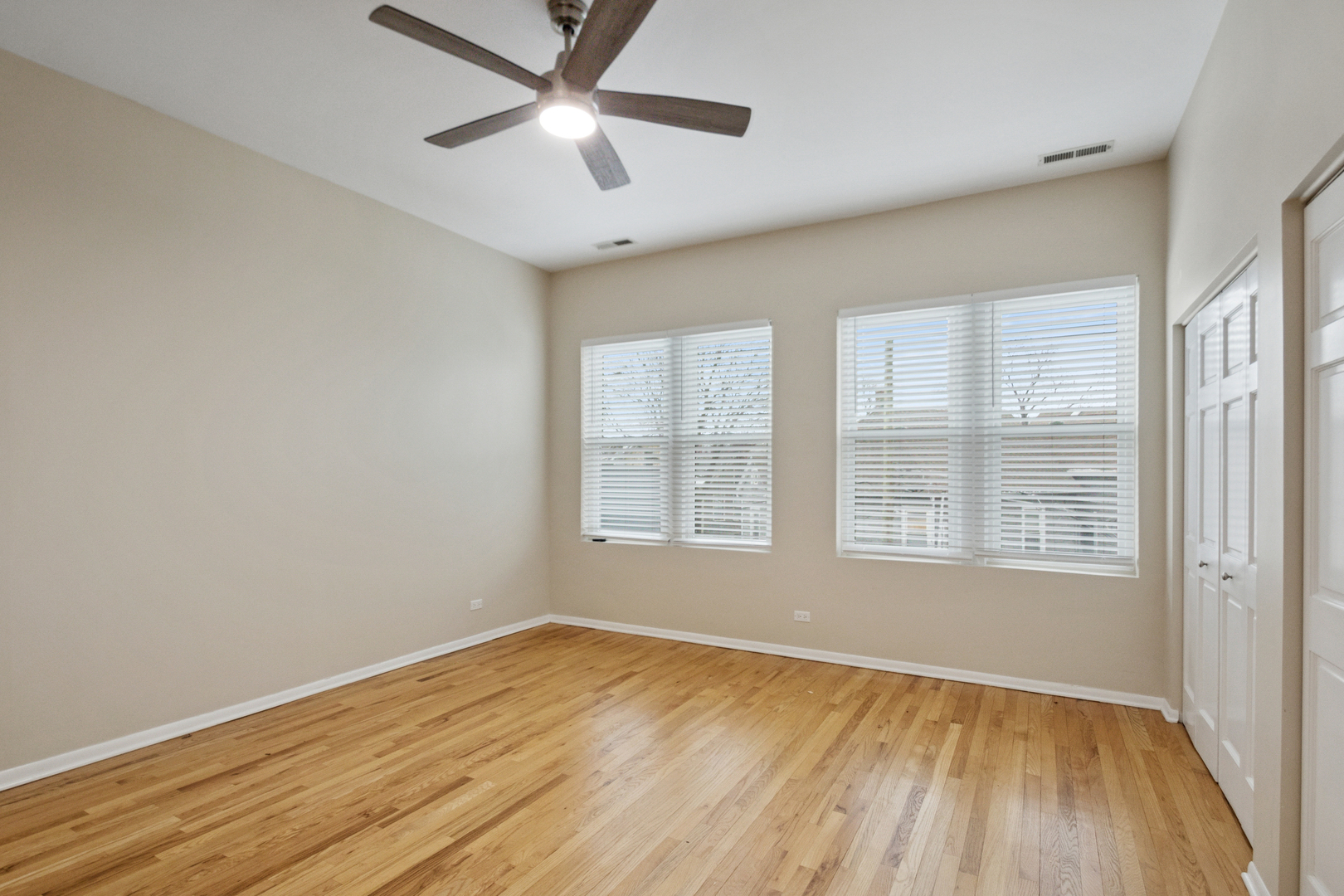 3059 N Lincoln Avenue Unit: B
