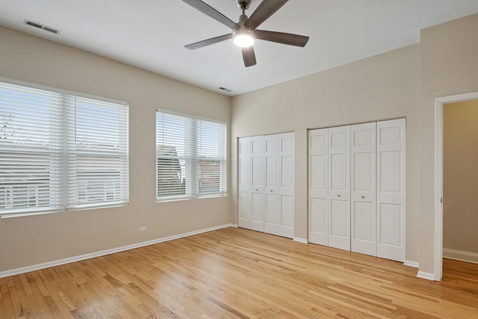 3059 N Lincoln Avenue Unit: B
