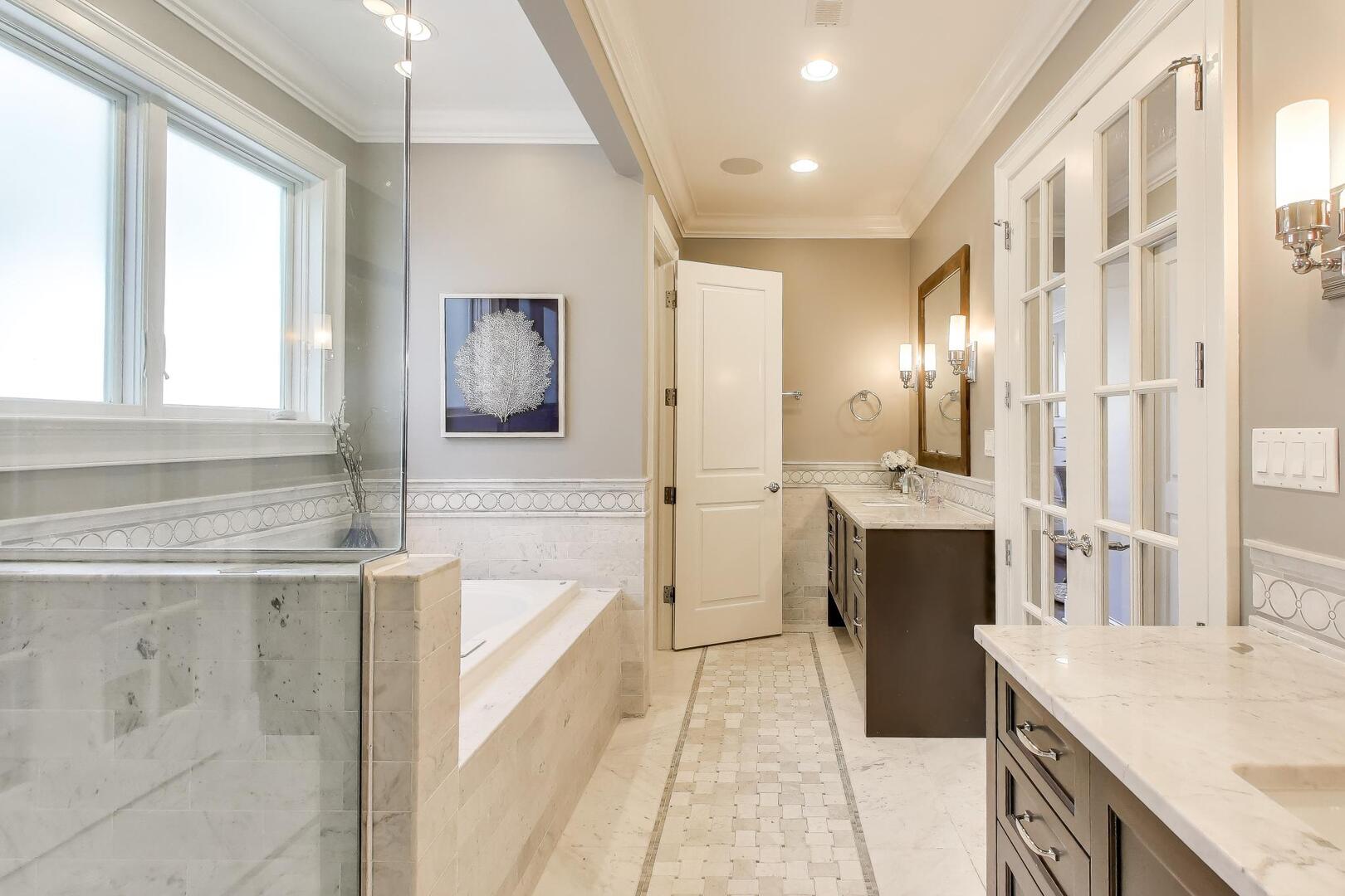 1428 W George Street