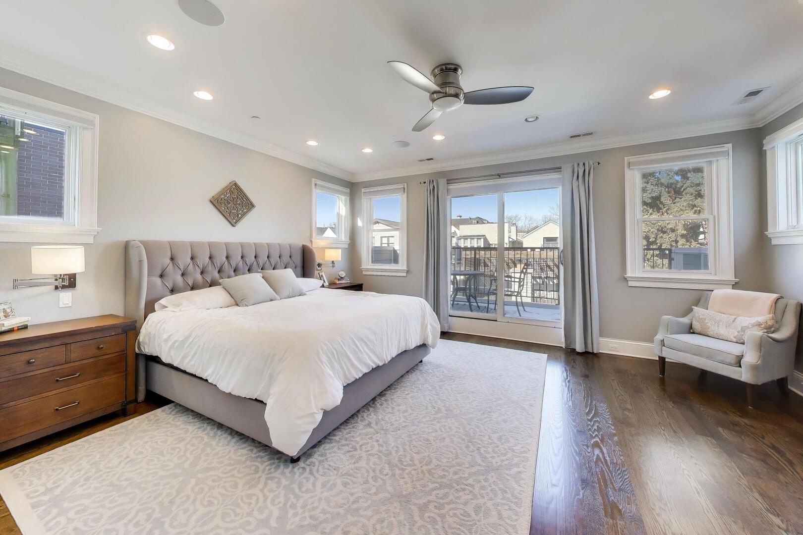 1428 W George Street